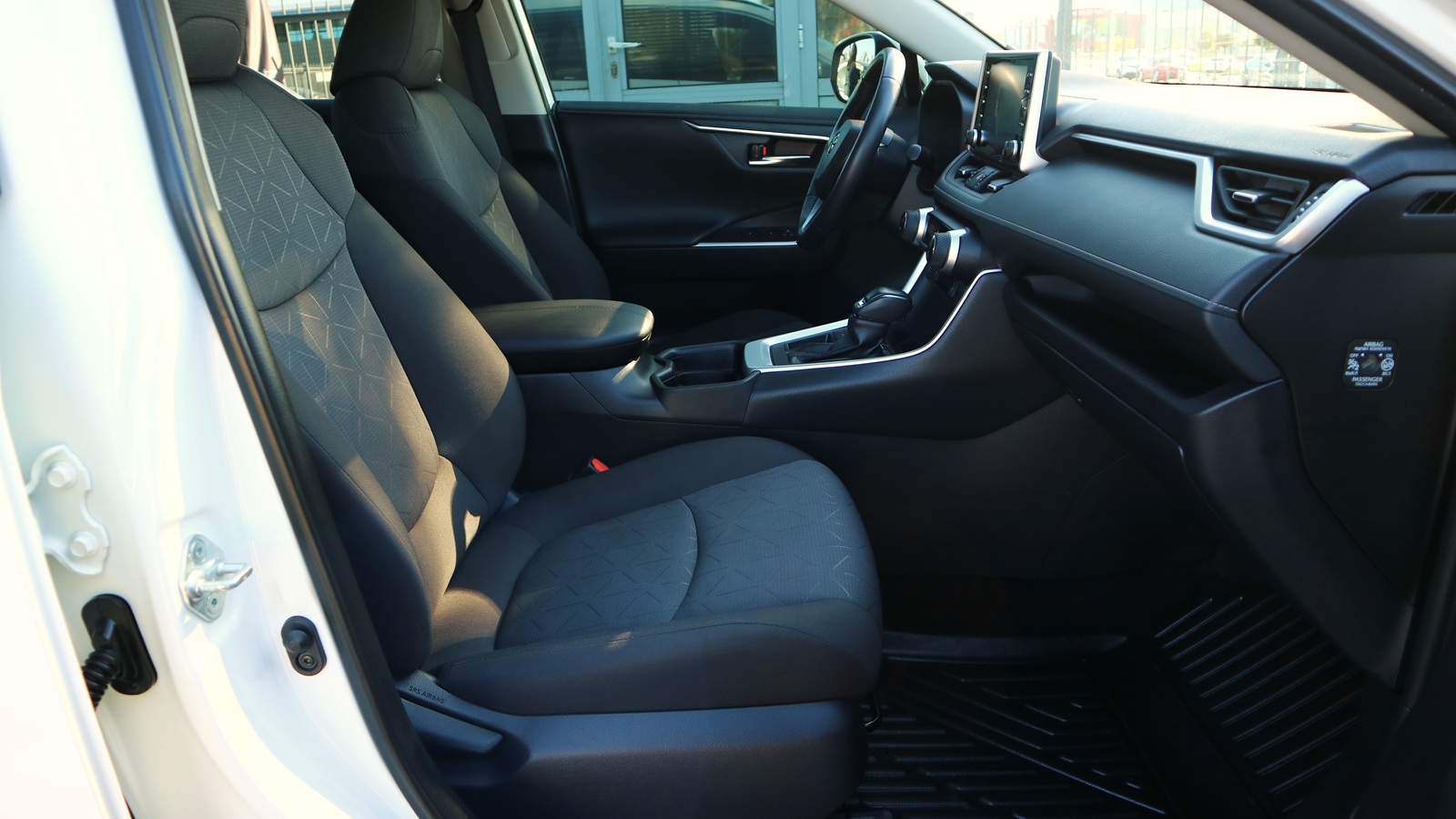 Toyota RAV4 2021 року, Універсал, Тойота Центр Київ "Автосаміт Укравто Столичне", м.Київ | Фото № 6 Toyota RAV4 2021 року з пробігом 78855 км, Універсал, Тойота Центр Київ "Автосаміт Укравто Столичне", м.Київ - 1197000 ГРН | Фото № 6