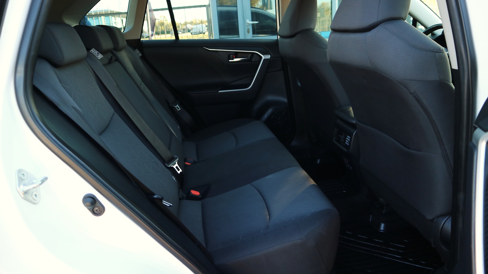 Toyota RAV4 2021 року, Універсал, Тойота Центр Київ "Автосаміт Укравто Столичне", м.Київ | Фото № 7 Toyota RAV4 2021 року з пробігом 78855 км, Універсал, Тойота Центр Київ "Автосаміт Укравто Столичне", м.Київ - 1197000 ГРН | Фото № 7