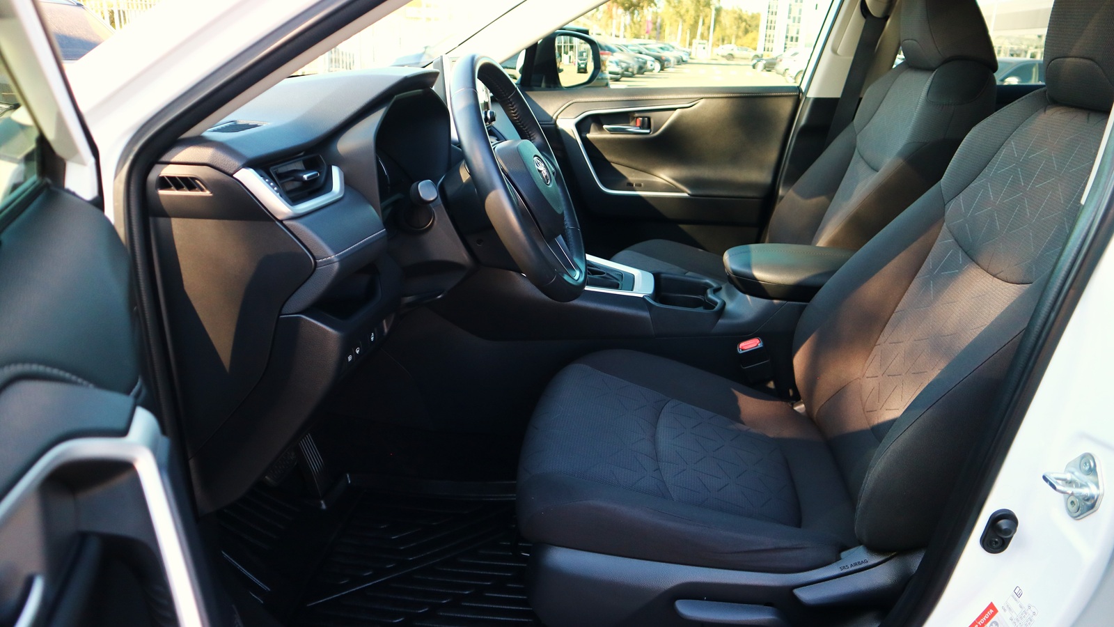 Toyota RAV4 2021 року, Універсал, Тойота Центр Київ "Автосаміт Укравто Столичне", м.Київ | Фото № 13 Toyota RAV4 2021 року з пробігом 78855 км, Універсал, Тойота Центр Київ "Автосаміт Укравто Столичне", м.Київ - 1197000 ГРН | Фото № 13