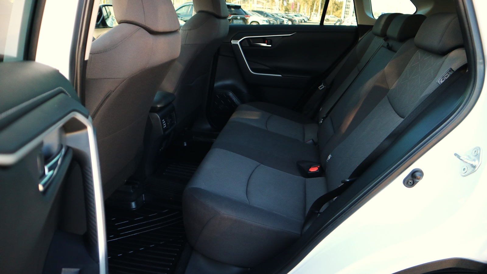 Toyota RAV4 2021 року, Універсал, Тойота Центр Київ "Автосаміт Укравто Столичне", м.Київ | Фото № 14 Toyota RAV4 2021 року з пробігом 78855 км, Універсал, Тойота Центр Київ "Автосаміт Укравто Столичне", м.Київ - 1197000 ГРН | Фото № 14