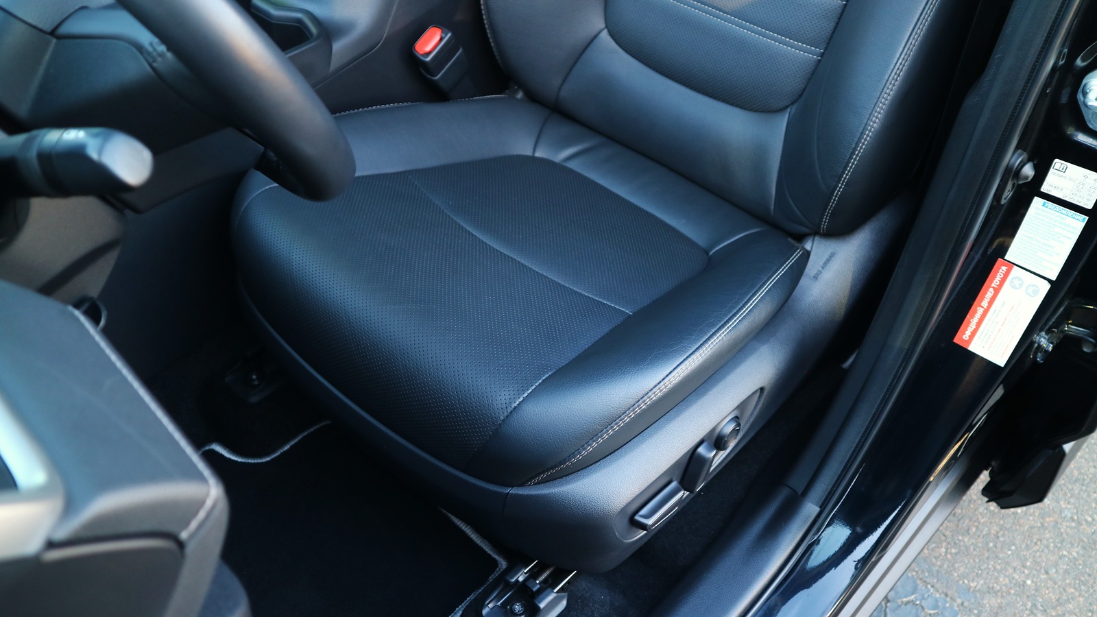 Toyota RAV4 2021 року з пробігом 93317 км, Універсал, Тойота Центр Київ "Автосаміт Укравто Столичне", м.Київ - 1793000 ГРН | Фото № 13
