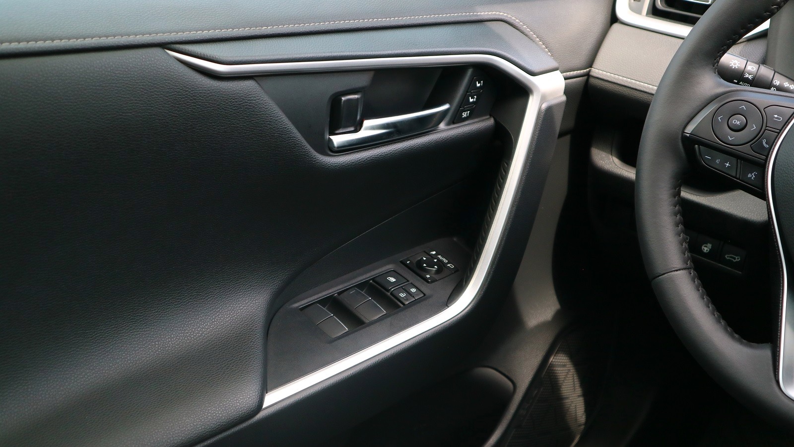 Toyota RAV4 2021 року з пробігом 93317 км, Універсал, Тойота Центр Київ "Автосаміт Укравто Столичне", м.Київ - 1793000 ГРН | Фото № 14