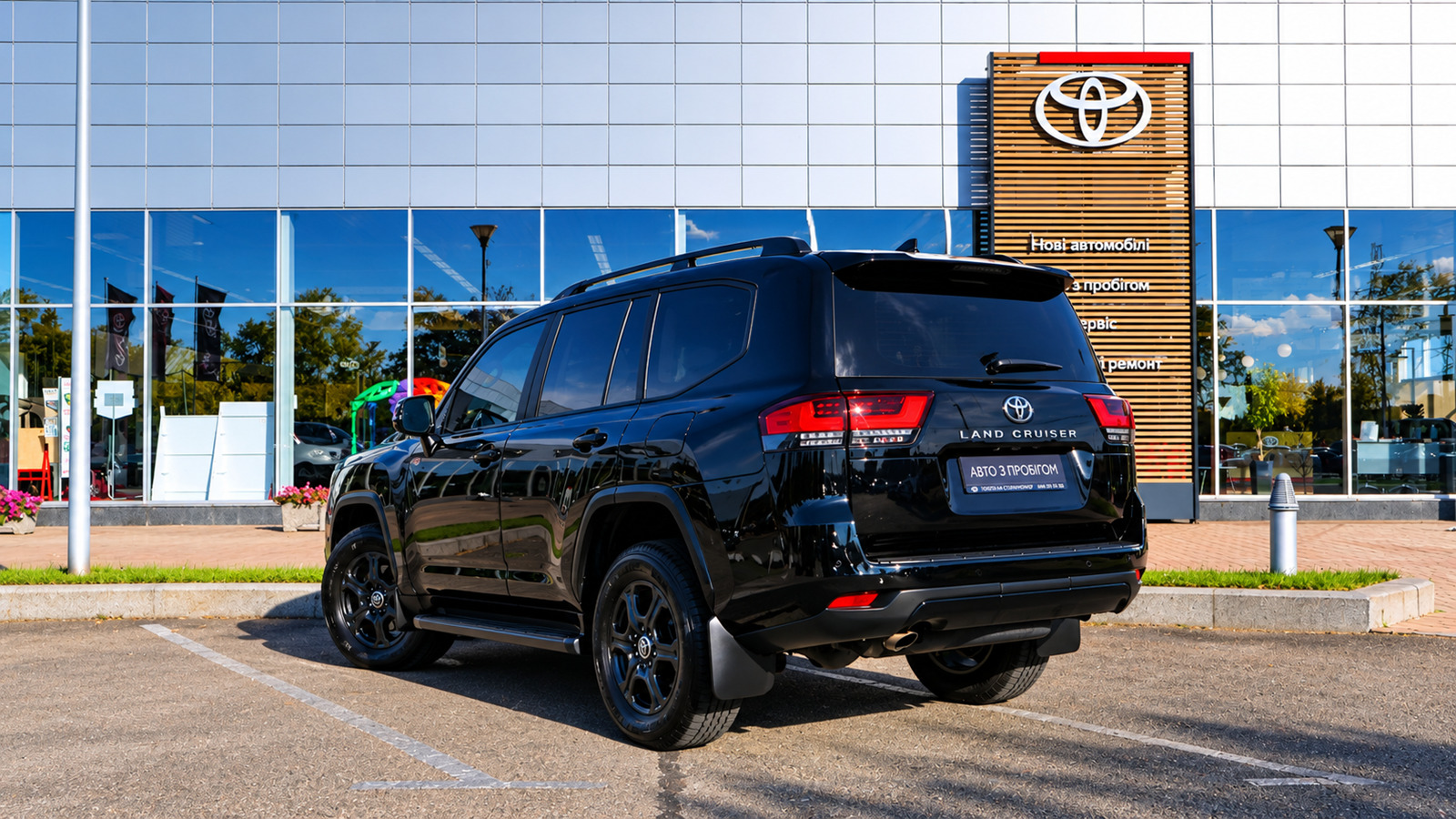 Toyota LAND CRUISER 2023 року з пробігом 127335 км, Універсал, Тойота Центр Київ "Автосаміт Укравто Столичне", м.Київ - 3195000 ГРН | Фото № 2