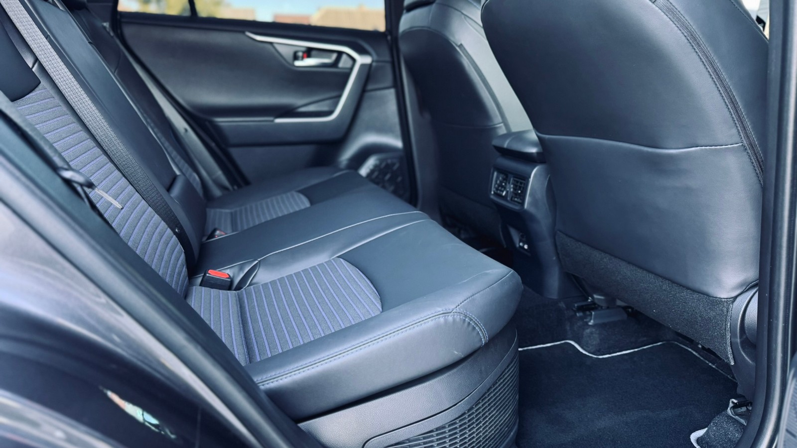 Toyota RAV4 2025 року з пробігом 13484 км, Універсал, Тойота Центр Тернопіль "Кристал Моторс", м.Тернопіль - 2050000 ГРН | Фото № 7