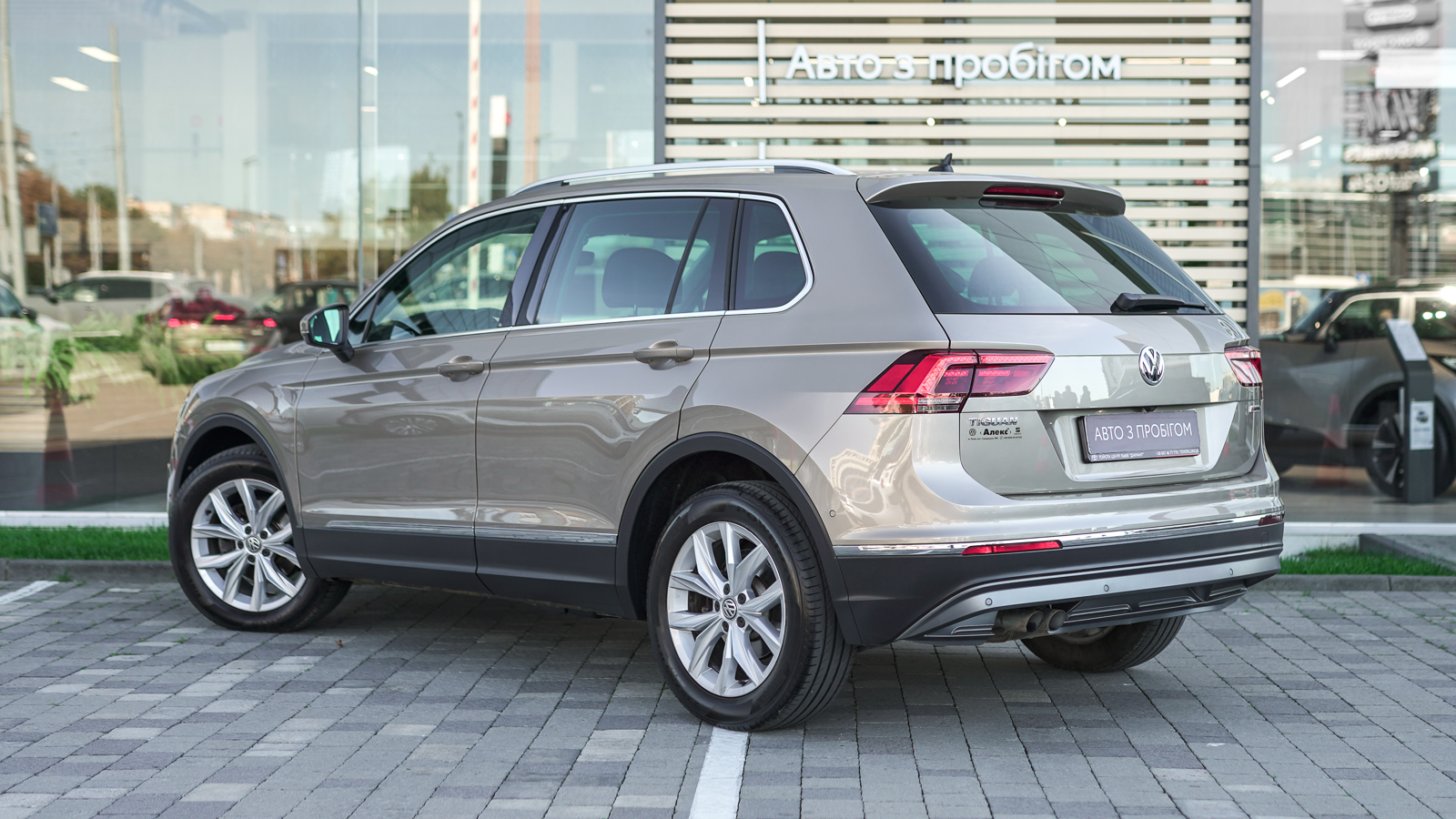 Інші авто VOLKSWAGEN TIGUAN 2018 року з пробігом 123873 км, Універсал, Тойота Центр Львів "Діамант", м.Львів - 1172600 ГРН | Фото № 2