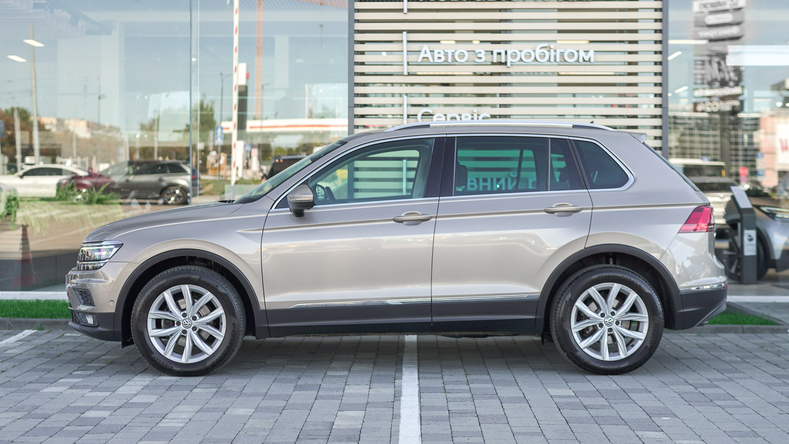 Інші авто VOLKSWAGEN TIGUAN 2018 року з пробігом 123873 км, Універсал, Тойота Центр Львів "Діамант", м.Львів - 1172600 ГРН | Фото № 3