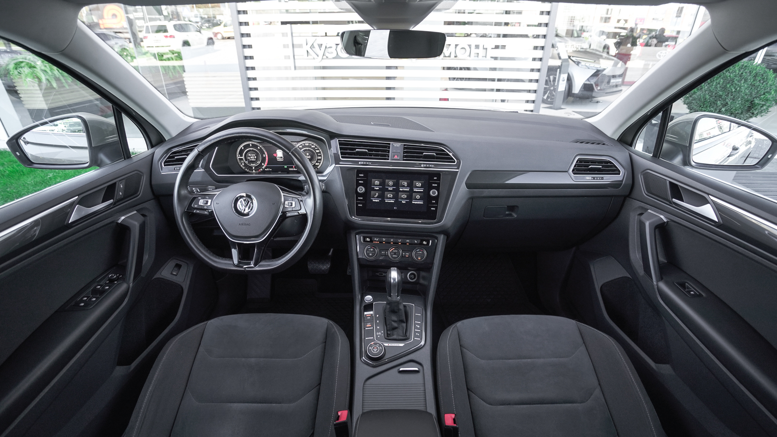 Інші авто VOLKSWAGEN TIGUAN 2018 року, Універсал, Тойота Центр Львів "Діамант", м.Львів | Фото № 8 Інші авто VOLKSWAGEN TIGUAN 2018 року з пробігом 123873 км, Універсал, Тойота Центр Львів "Діамант", м.Львів - 1172600 ГРН | Фото № 8