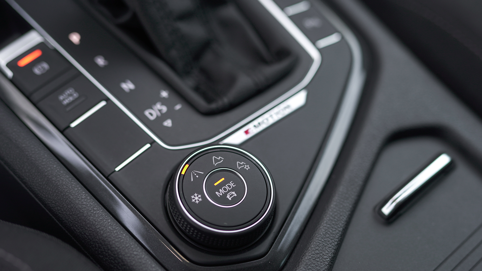 Інші авто VOLKSWAGEN TIGUAN 2018 року з пробігом 123873 км, Універсал, Тойота Центр Львів "Діамант", м.Львів - 1172600 ГРН | Фото № 29