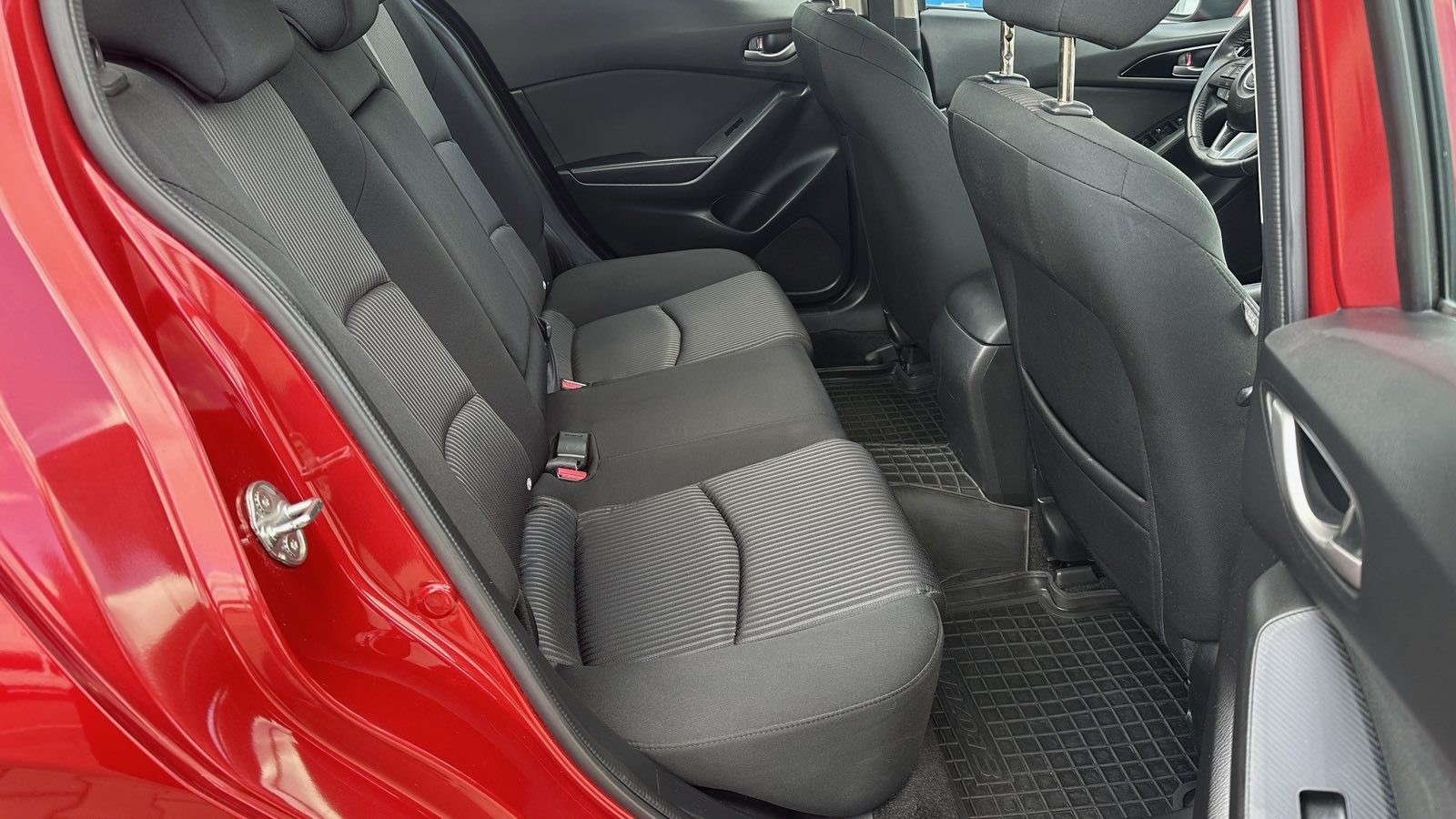 Інші авто MAZDA 3 2015 року, Седан, Тойота Центр Київ "ВІДІ Аеропорт", м.Київ | Фото № 7 Інші авто MAZDA 3 2015 року з пробігом 93063 км, Седан, Тойота Центр Київ "ВІДІ Аеропорт", м.Київ - 570000 ГРН | Фото № 7
