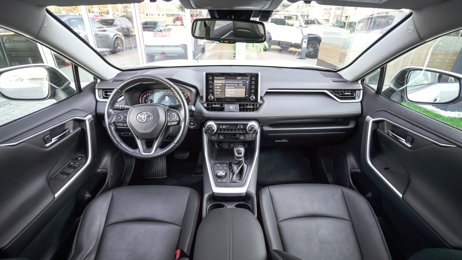 Toyota RAV4 2021 року, Універсал, Тойота Центр Львів "Діамант", м.Львів | Фото № 8 Toyota RAV4 2021 року з пробігом 94581 км, Універсал, Тойота Центр Львів "Діамант", м.Львів - 1353000 ГРН | Фото № 8