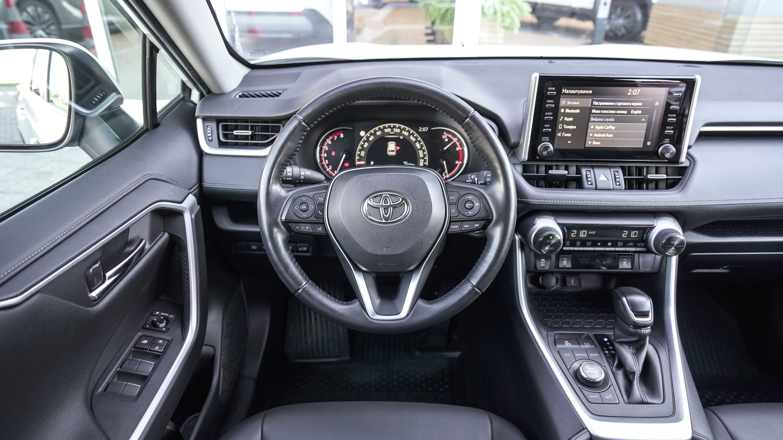 Toyota RAV4 2021 року, Універсал, Тойота Центр Львів "Діамант", м.Львів | Фото № 9 Toyota RAV4 2021 року з пробігом 94581 км, Універсал, Тойота Центр Львів "Діамант", м.Львів - 1353000 ГРН | Фото № 9