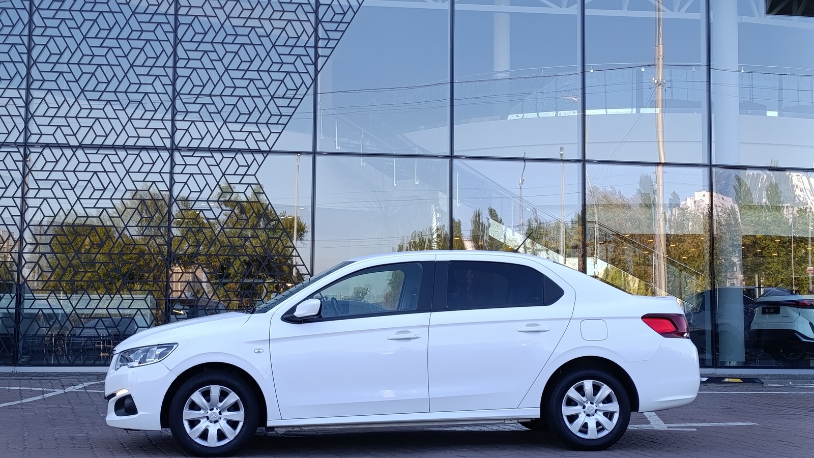 Інші авто PEUGEOT 301 2021 року, Седан, Лексус Київ Захід, м.Київ | Фото № 3 Інші авто PEUGEOT 301 2021 року з пробігом 93000 км, Седан, Лексус Київ Захід, м.Київ - 463000 ГРН | Фото № 3