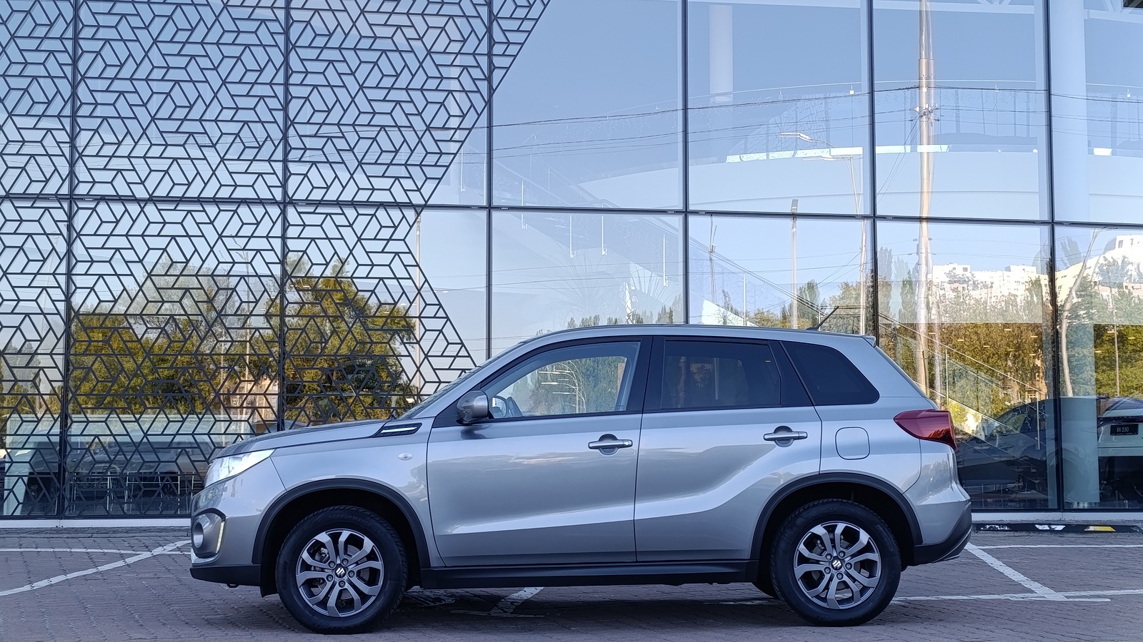 Інші авто SUZUKI Vitara 2022 року, Хетчбек, Лексус Київ Захід, м.Київ | Фото № 3 Інші авто SUZUKI Vitara 2022 року з пробігом 72000 км, Хетчбек, Лексус Київ Захід, м.Київ - 845000 ГРН | Фото № 3