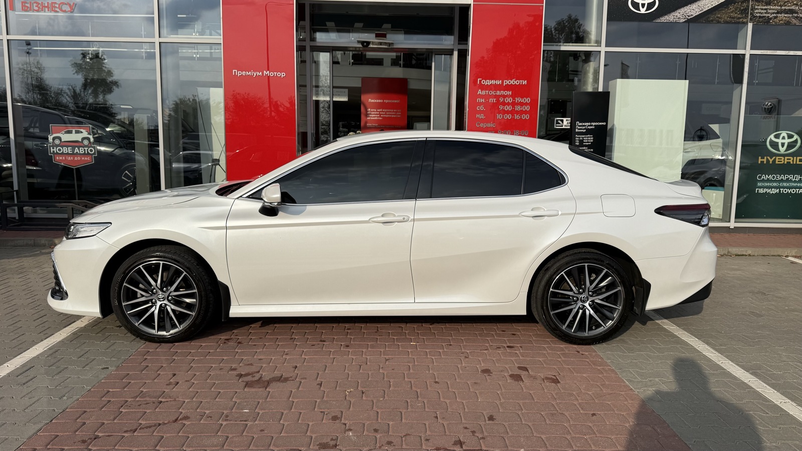 Toyota CAMRY 2022 року, Седан, Тойота Центр Вінниця "Преміум Мотор", м.Вінниця | Фото № 3 Toyota CAMRY 2022 року з пробігом 62685 км, Седан, Тойота Центр Вінниця "Преміум Мотор", м.Вінниця - 1462500 ГРН | Фото № 3