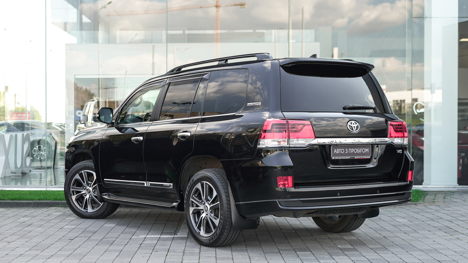 Toyota LAND CRUISER 2020 року, Універсал, Лексус Львів, м.Львів | Фото № 2 Toyota LAND CRUISER 2020 року з пробігом 80212 км, Універсал, Лексус Львів, м.Львів - 2931500 ГРН | Фото № 2
