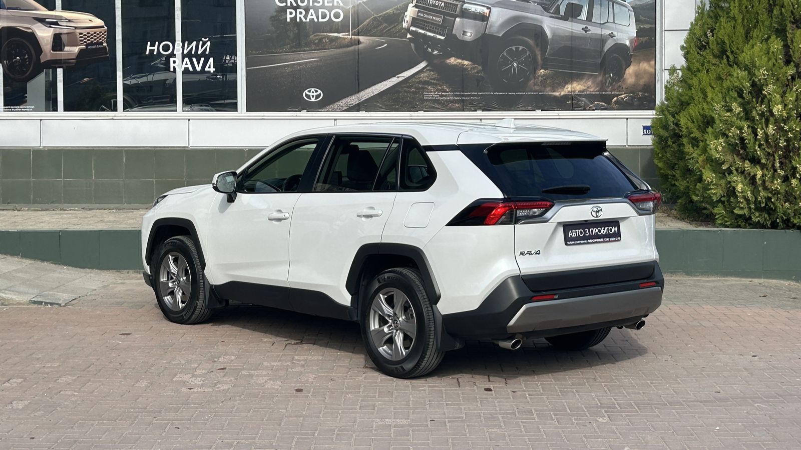 Toyota RAV4 2022 року, Універсал, Тойота Центр Чернівці "Олімп-Моторс", м.Чернівці | Фото № 2 Toyota RAV4 2022 року з пробігом 96676 км, Універсал, Тойота Центр Чернівці "Олімп-Моторс", м.Чернівці - 1260000 ГРН | Фото № 2