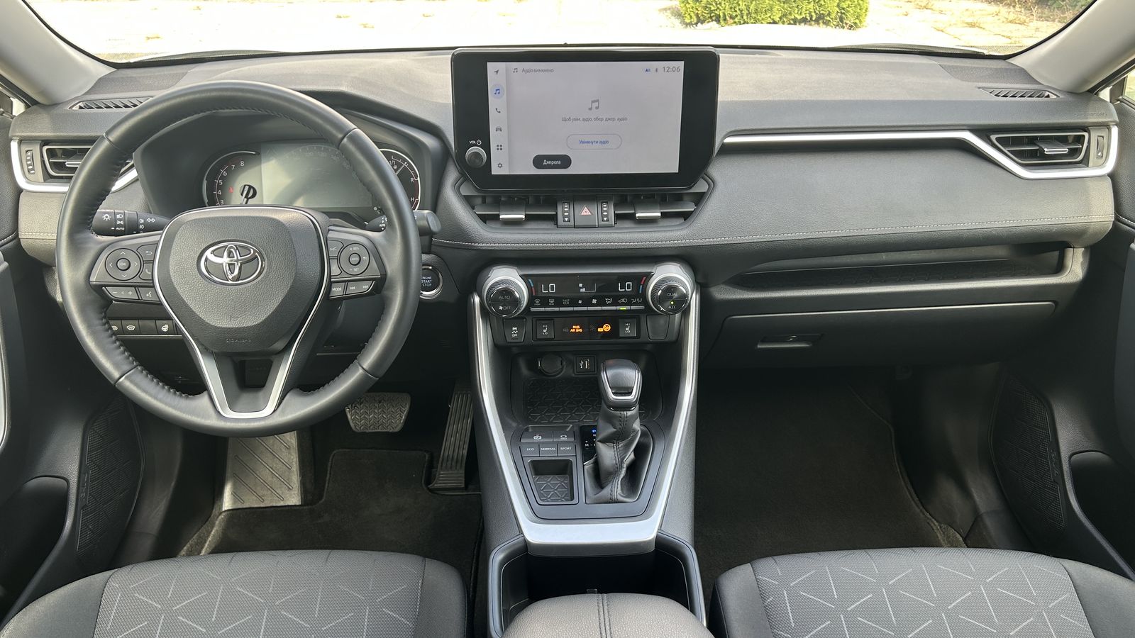 Toyota RAV4 2022 року, Універсал, Тойота Центр Чернівці "Олімп-Моторс", м.Чернівці | Фото № 8 Toyota RAV4 2022 року з пробігом 96676 км, Універсал, Тойота Центр Чернівці "Олімп-Моторс", м.Чернівці - 1260000 ГРН | Фото № 8