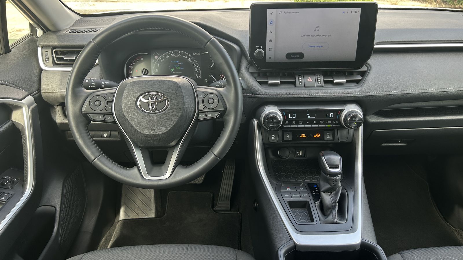 Toyota RAV4 2022 року, Універсал, Тойота Центр Чернівці "Олімп-Моторс", м.Чернівці | Фото № 9 Toyota RAV4 2022 року з пробігом 96676 км, Універсал, Тойота Центр Чернівці "Олімп-Моторс", м.Чернівці - 1260000 ГРН | Фото № 9