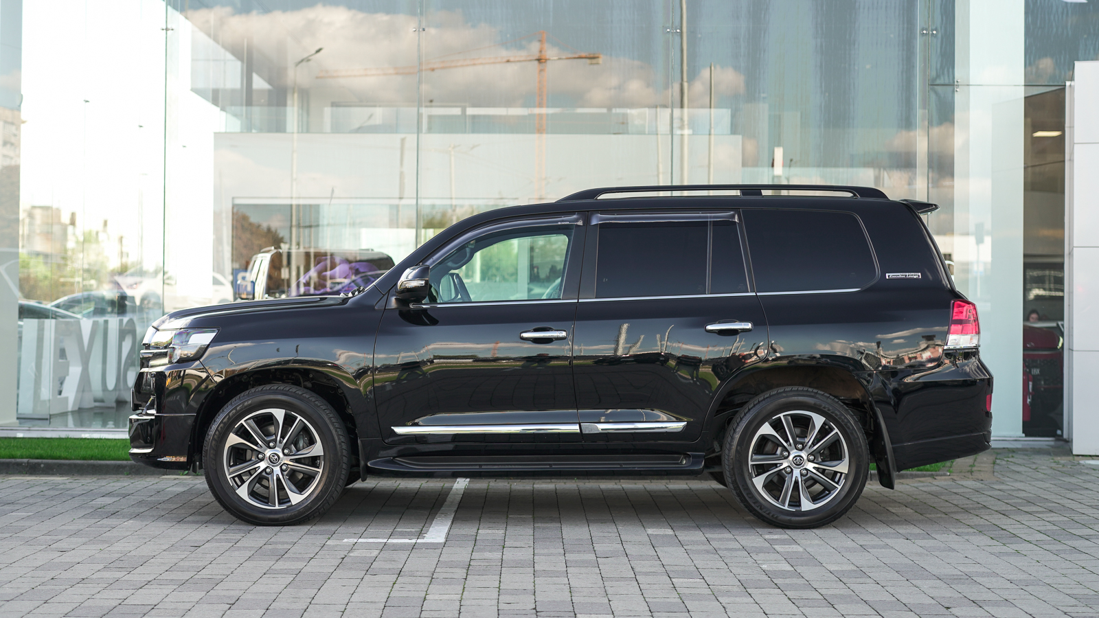 Toyota LAND CRUISER 2020 року, Універсал, Лексус Львів, м.Львів | Фото № 3 Toyota LAND CRUISER 2020 року з пробігом 80212 км, Універсал, Лексус Львів, м.Львів - 2931500 ГРН | Фото № 3