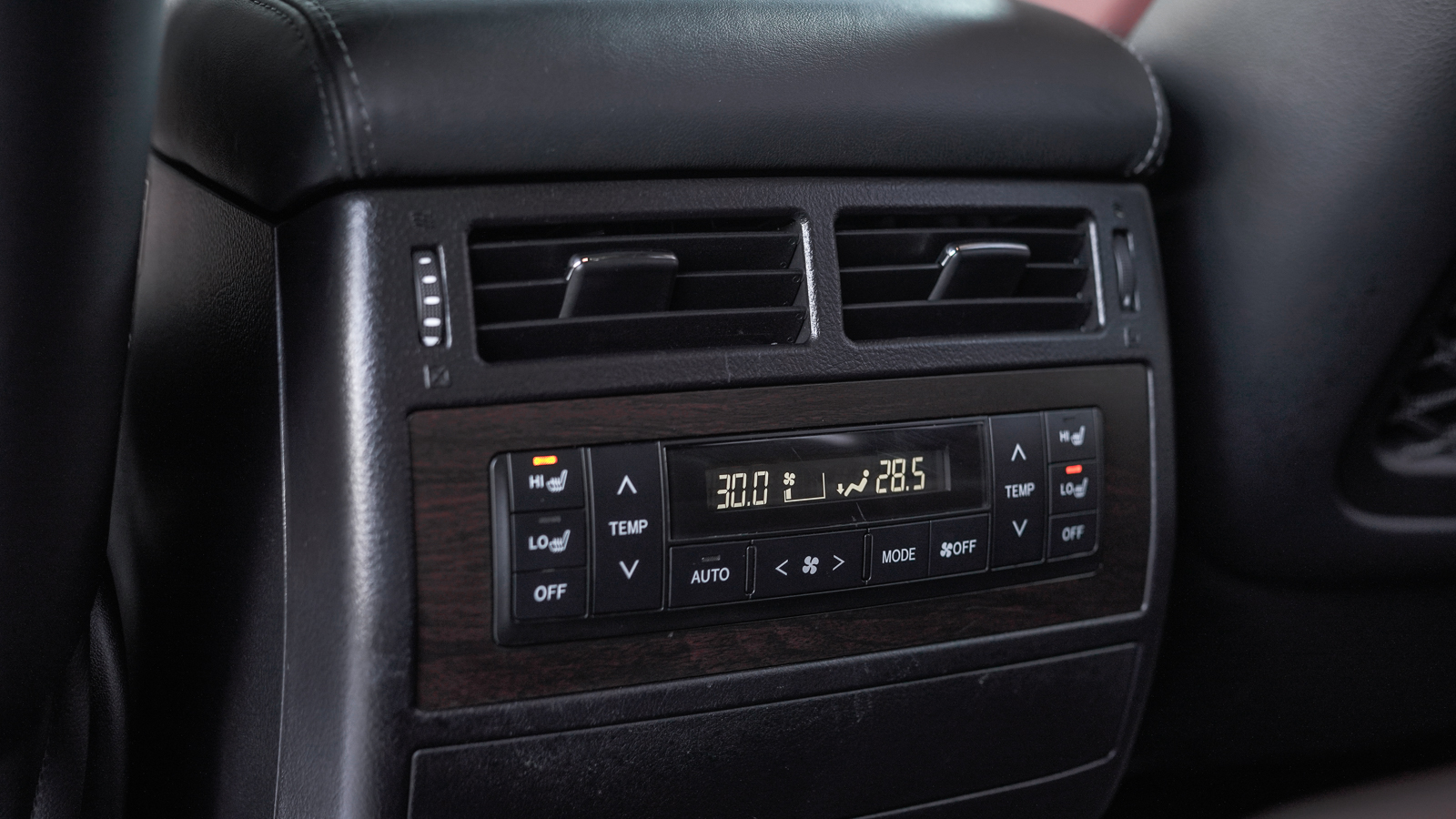 Toyota LAND CRUISER 2020 року, Універсал, Лексус Львів, м.Львів | Фото № 37 Toyota LAND CRUISER 2020 року з пробігом 80212 км, Універсал, Лексус Львів, м.Львів - 2931500 ГРН | Фото № 37