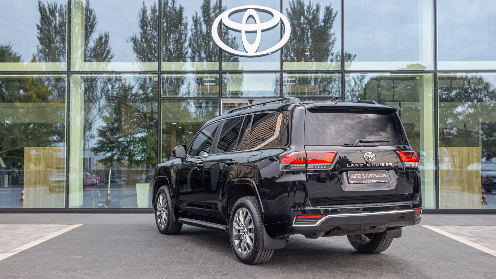 Toyota LAND CRUISER 2025 року з пробігом 32680 км, Універсал, Тойота Центр Дніпро "Алмаз Мотор" на Запорізькому шосе, м.Дніпро - 4275000 ГРН | Фото № 2