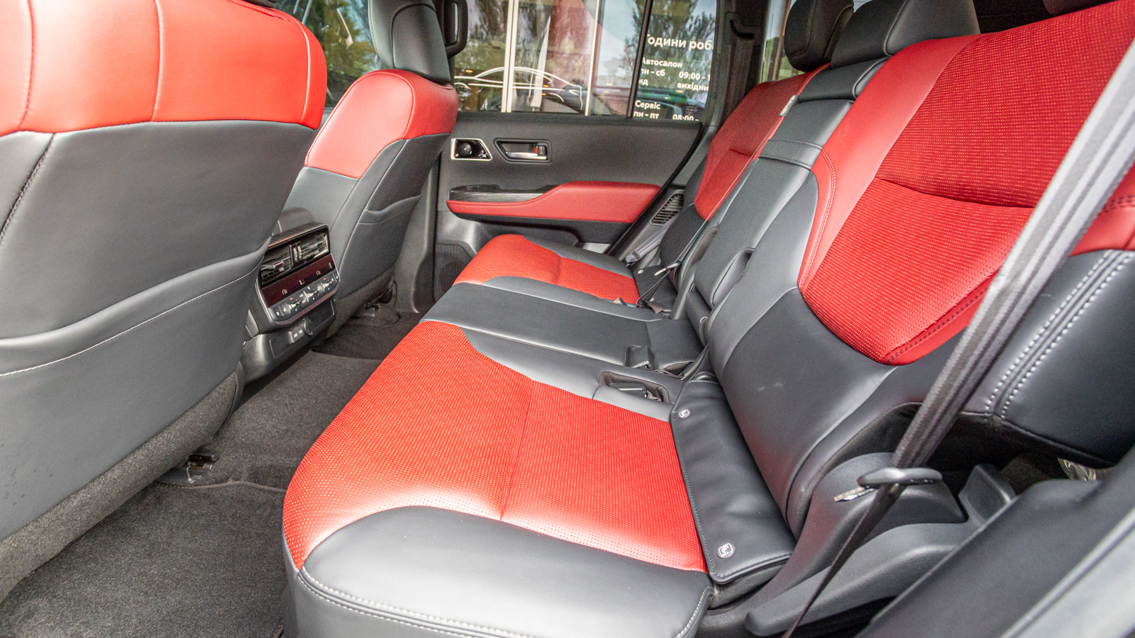 Toyota LAND CRUISER 2025 року з пробігом 32680 км, Універсал, Тойота Центр Дніпро "Алмаз Мотор" на Запорізькому шосе, м.Дніпро - 4275000 ГРН | Фото № 13