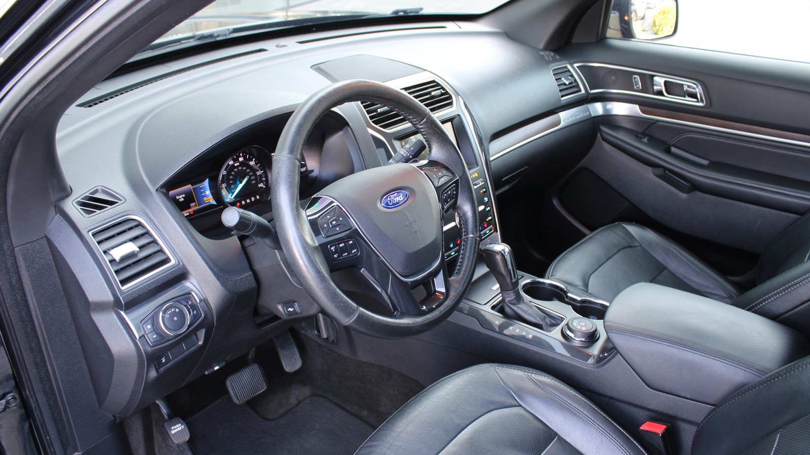 Інші авто FORD EXPLORER 2017 року, Універсал, Тойота Центр Черкаси "Мотор Сіті", м.Черкаси | Фото № 12 Інші авто FORD EXPLORER 2017 року з пробігом 172857 км, Універсал, Тойота Центр Черкаси "Мотор Сіті", м.Черкаси - 644000 ГРН | Фото № 12