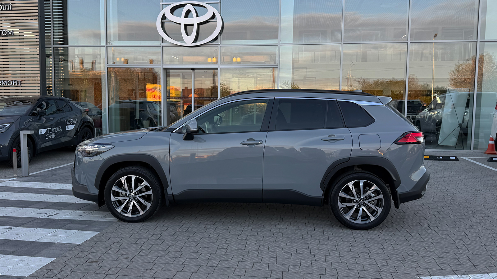 Toyota COROLLA CROSS 2025 року з пробігом 9221 км, Універсал, Тойота Центр Рівне "Агат Авто", м.Рівне - 1773550 ГРН | Фото № 3