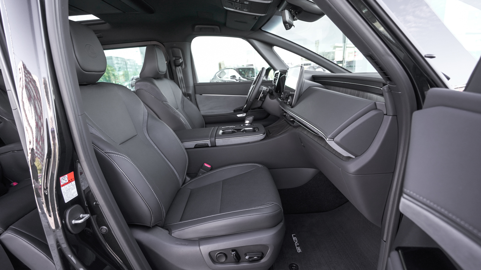 Lexus LM 350h 2025 року з пробігом 6958 км, Універсал, Лексус Львів, м.Львів - 5254150 ГРН | Фото № 6