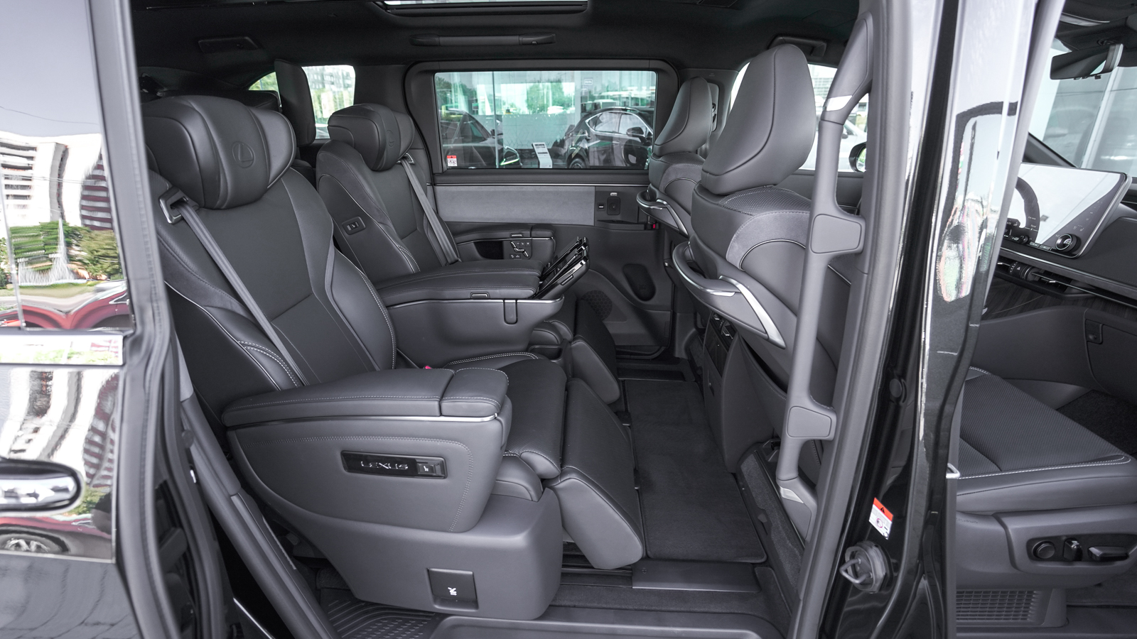 Lexus LM 350h 2025 року з пробігом 6958 км, Універсал, Лексус Львів, м.Львів - 5254150 ГРН | Фото № 7