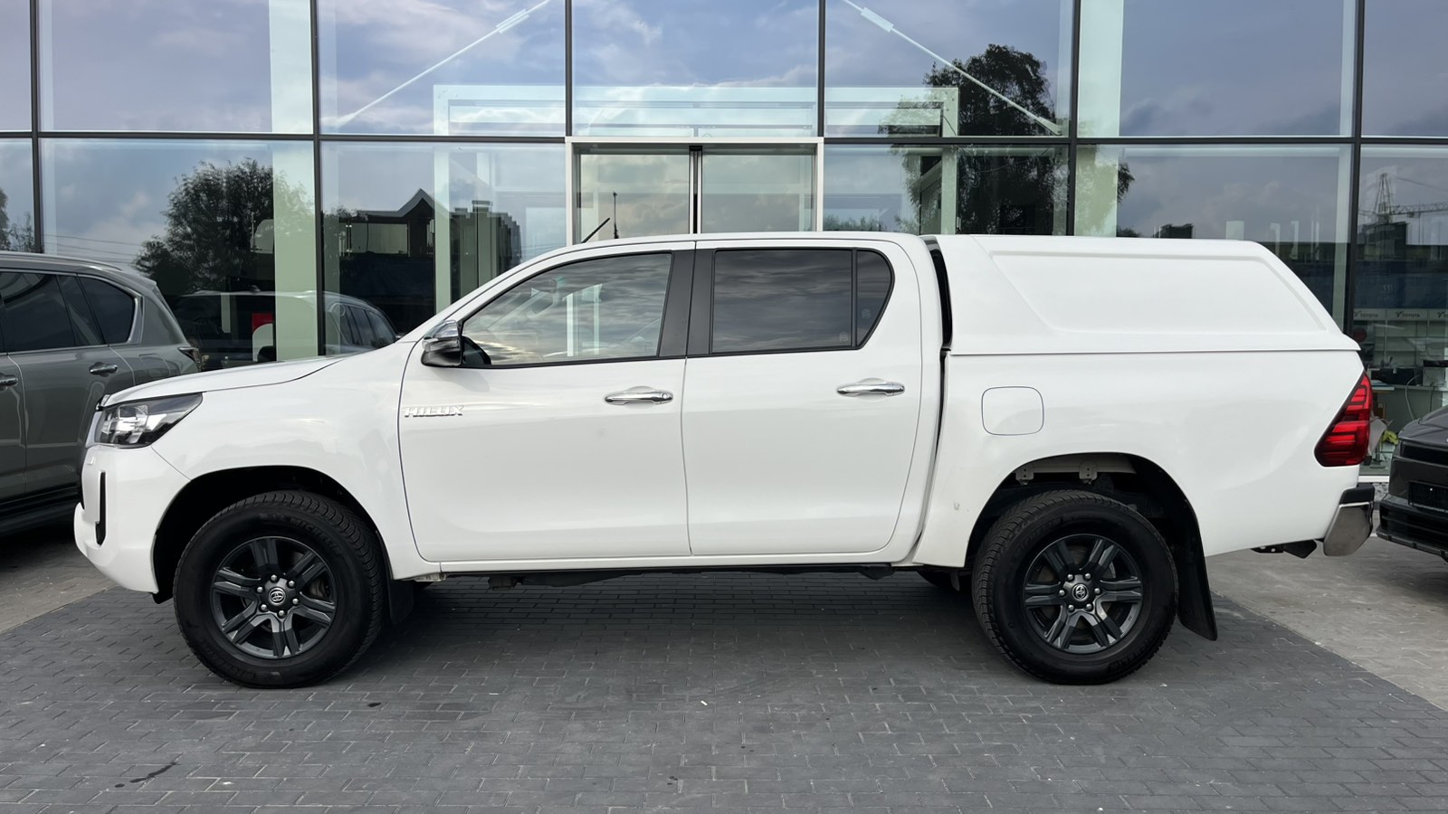 Toyota HILUX 2023 року, Пікап, Тойота Центр Хмельницький "Гранд Мотор", м.Хмельницький | Фото № 3 Toyota HILUX 2023 року з пробігом 195558 км, Пікап, Тойота Центр Хмельницький "Гранд Мотор", м.Хмельницький - 1665000 ГРН | Фото № 3