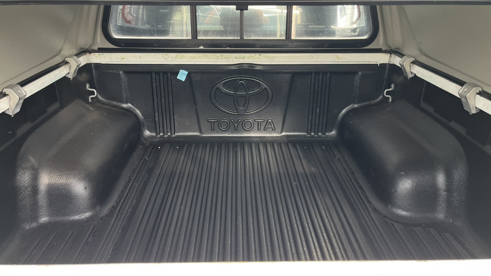 Toyota HILUX 2023 року, Пікап, Тойота Центр Хмельницький "Гранд Мотор", м.Хмельницький | Фото № 10 Toyota HILUX 2023 року з пробігом 195558 км, Пікап, Тойота Центр Хмельницький "Гранд Мотор", м.Хмельницький - 1665000 ГРН | Фото № 10