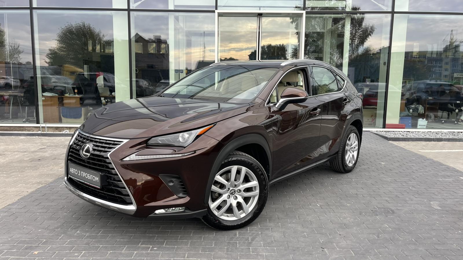Lexus NX 2017 року з пробігом 85369 км, Хетчбек, Тойота Центр Хмельницький "Гранд Мотор", м.Хмельницький - 1118010 ГРН | Фото № 1