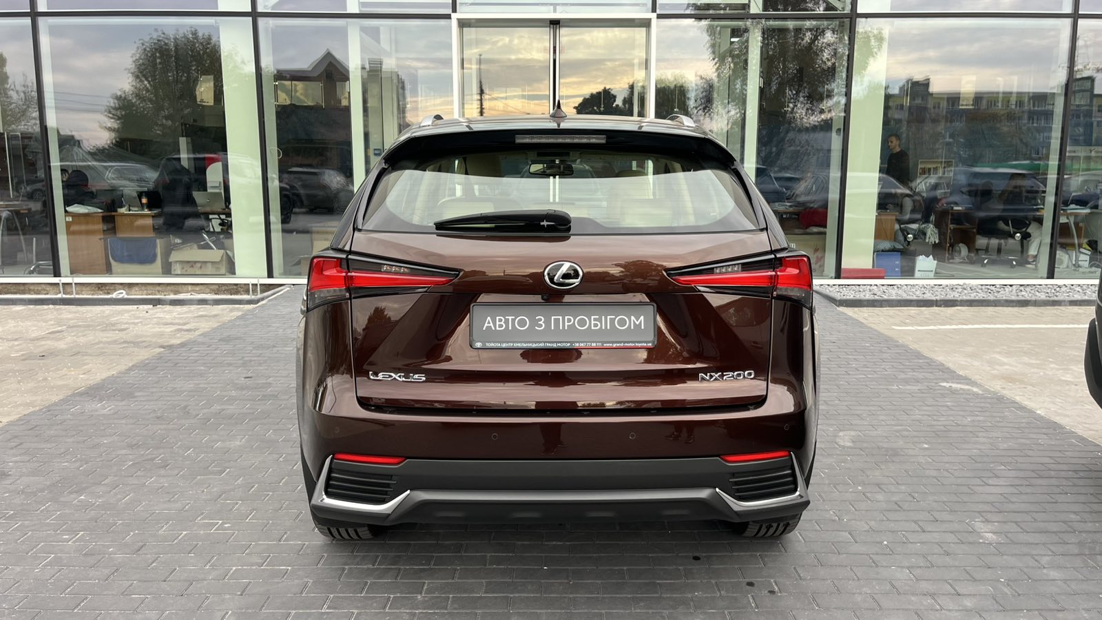Lexus NX 2017 року з пробігом 85369 км, Хетчбек, Тойота Центр Хмельницький "Гранд Мотор", м.Хмельницький - 1118010 ГРН | Фото № 4