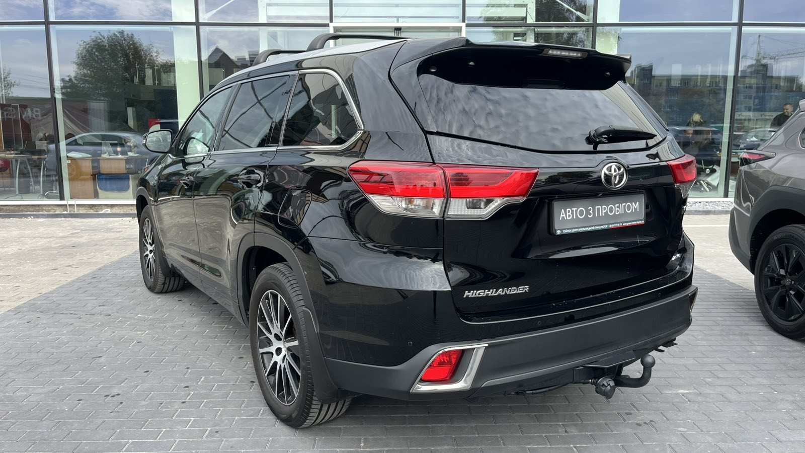 Toyota HIGHLANDER 2019 року, Універсал, Тойота Центр Хмельницький "Гранд Мотор", м.Хмельницький | Фото № 2 Toyota HIGHLANDER 2019 року з пробігом 179502 км, Універсал, Тойота Центр Хмельницький "Гранд Мотор", м.Хмельницький - 1359000 ГРН | Фото № 2