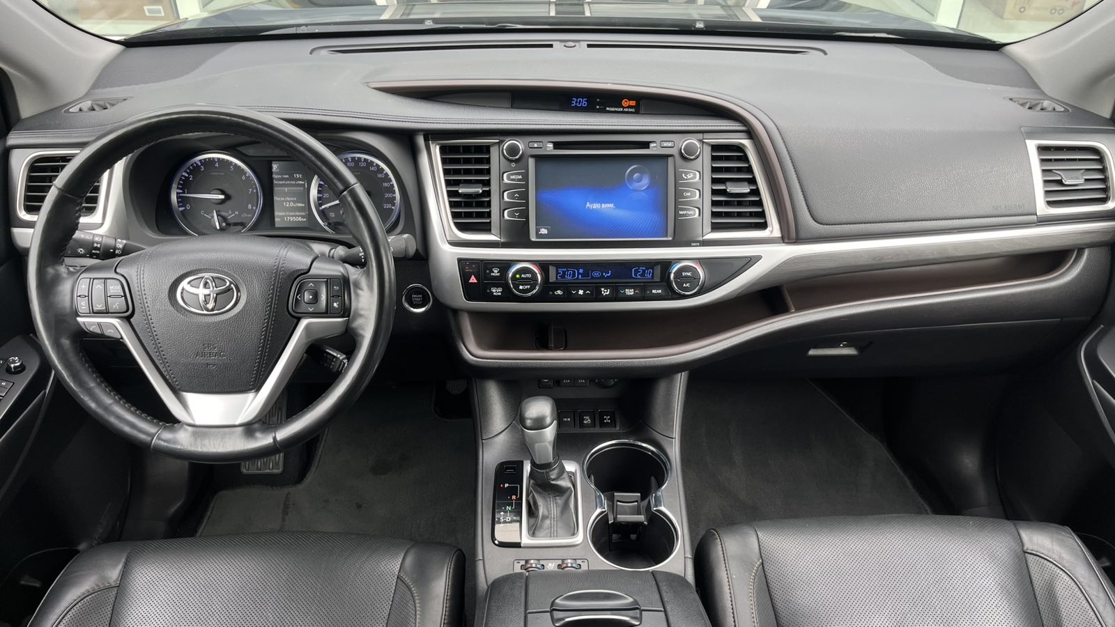 Toyota HIGHLANDER 2019 року, Універсал, Тойота Центр Хмельницький "Гранд Мотор", м.Хмельницький | Фото № 8 Toyota HIGHLANDER 2019 року з пробігом 179502 км, Універсал, Тойота Центр Хмельницький "Гранд Мотор", м.Хмельницький - 1359000 ГРН | Фото № 8