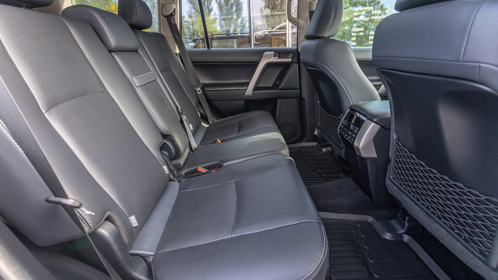 Toyota LAND CRUISER PRADO 2018 року, Універсал, Тойота Центр Дніпро "Алмаз Мотор" на Запорізькому шосе, м.Дніпро | Фото № 7 Toyota LAND CRUISER PRADO 2018 року з пробігом 72208 км, Універсал, Тойота Центр Дніпро "Алмаз Мотор" на Запорізькому шосе, м.Дніпро - 1890000 ГРН | Фото № 7