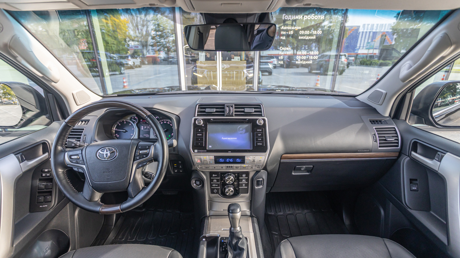Toyota LAND CRUISER PRADO 2018 року, Універсал, Тойота Центр Дніпро "Алмаз Мотор" на Запорізькому шосе, м.Дніпро | Фото № 8 Toyota LAND CRUISER PRADO 2018 року з пробігом 72208 км, Універсал, Тойота Центр Дніпро "Алмаз Мотор" на Запорізькому шосе, м.Дніпро - 1890000 ГРН | Фото № 8