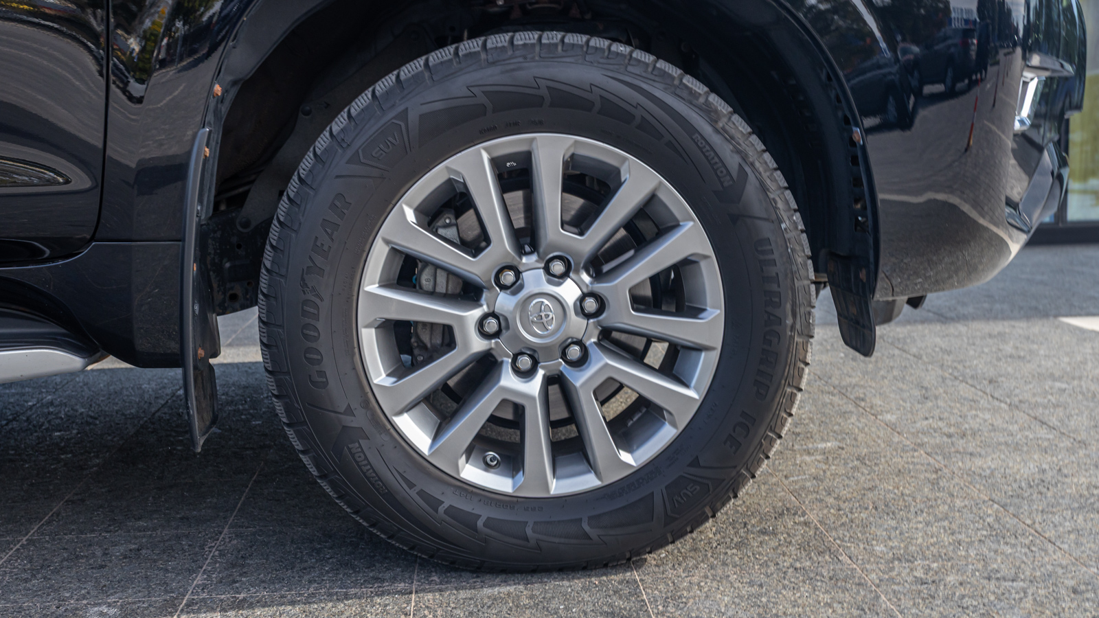 Toyota LAND CRUISER PRADO 2018 року, Універсал, Тойота Центр Дніпро "Алмаз Мотор" на Запорізькому шосе, м.Дніпро | Фото № 18 Toyota LAND CRUISER PRADO 2018 року з пробігом 72208 км, Універсал, Тойота Центр Дніпро "Алмаз Мотор" на Запорізькому шосе, м.Дніпро - 1890000 ГРН | Фото № 18