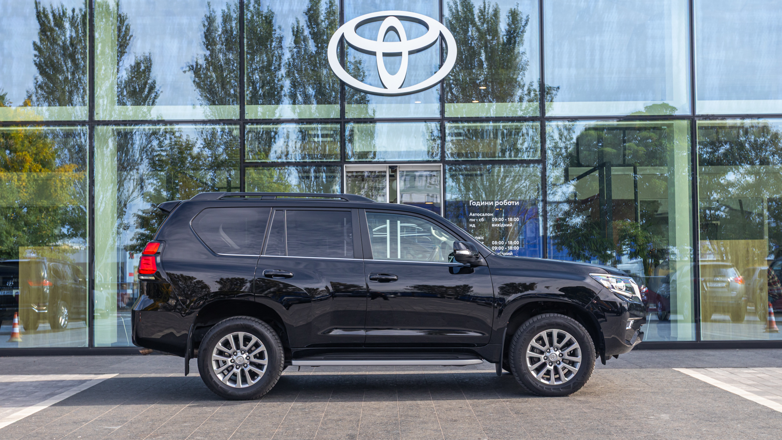 Toyota LAND CRUISER PRADO 2018 року, Універсал, Тойота Центр Дніпро "Алмаз Мотор" на Запорізькому шосе, м.Дніпро | Фото № 19 Toyota LAND CRUISER PRADO 2018 року з пробігом 72208 км, Універсал, Тойота Центр Дніпро "Алмаз Мотор" на Запорізькому шосе, м.Дніпро - 1890000 ГРН | Фото № 19