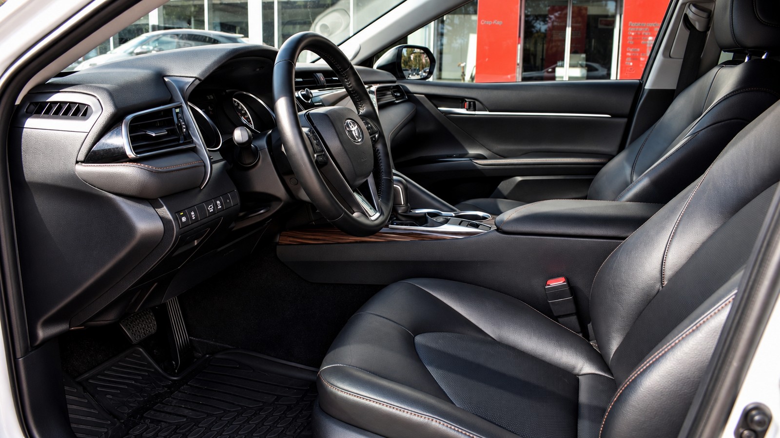 Toyota CAMRY 2019 року, Седан, Тойота Центр Житомир "Стар - Кар", м.Житомир | Фото № 12 Toyota CAMRY 2019 року з пробігом 157547 км, Седан, Тойота Центр Житомир "Стар - Кар", м.Житомир - 1093120 ГРН | Фото № 12