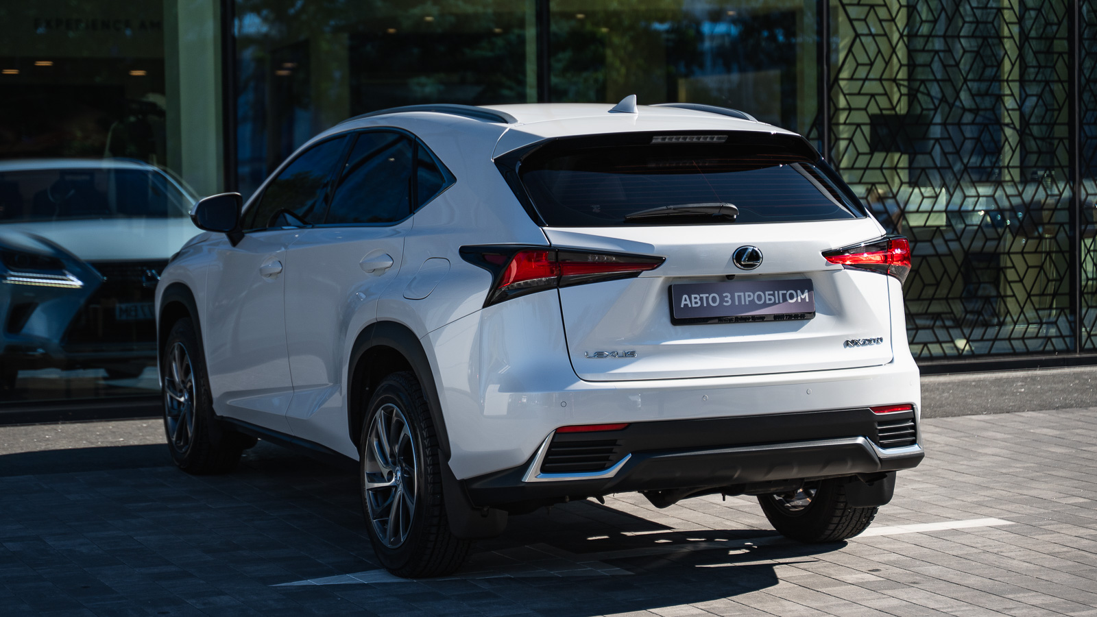 Lexus NX 2018 року, Універсал, Лексус Дніпро, м.Дніпро | Фото № 2 Lexus NX 2018 року з пробігом 13971 км, Універсал, Лексус Дніпро, м.Дніпро - 1523200 ГРН | Фото № 2