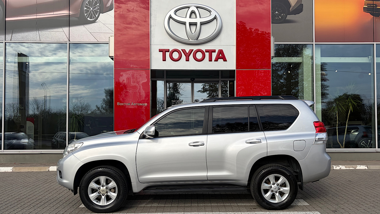 Toyota LAND CRUISER PRADO 2010 року, Універсал, Тойота Центр Запоріжжя "Восток Автомир", м.Запоріжжя | Фото № 3 Toyota LAND CRUISER PRADO 2010 року з пробігом 246691 км, Універсал, Тойота Центр Запоріжжя "Восток Автомир", м.Запоріжжя - 990000 ГРН | Фото № 3