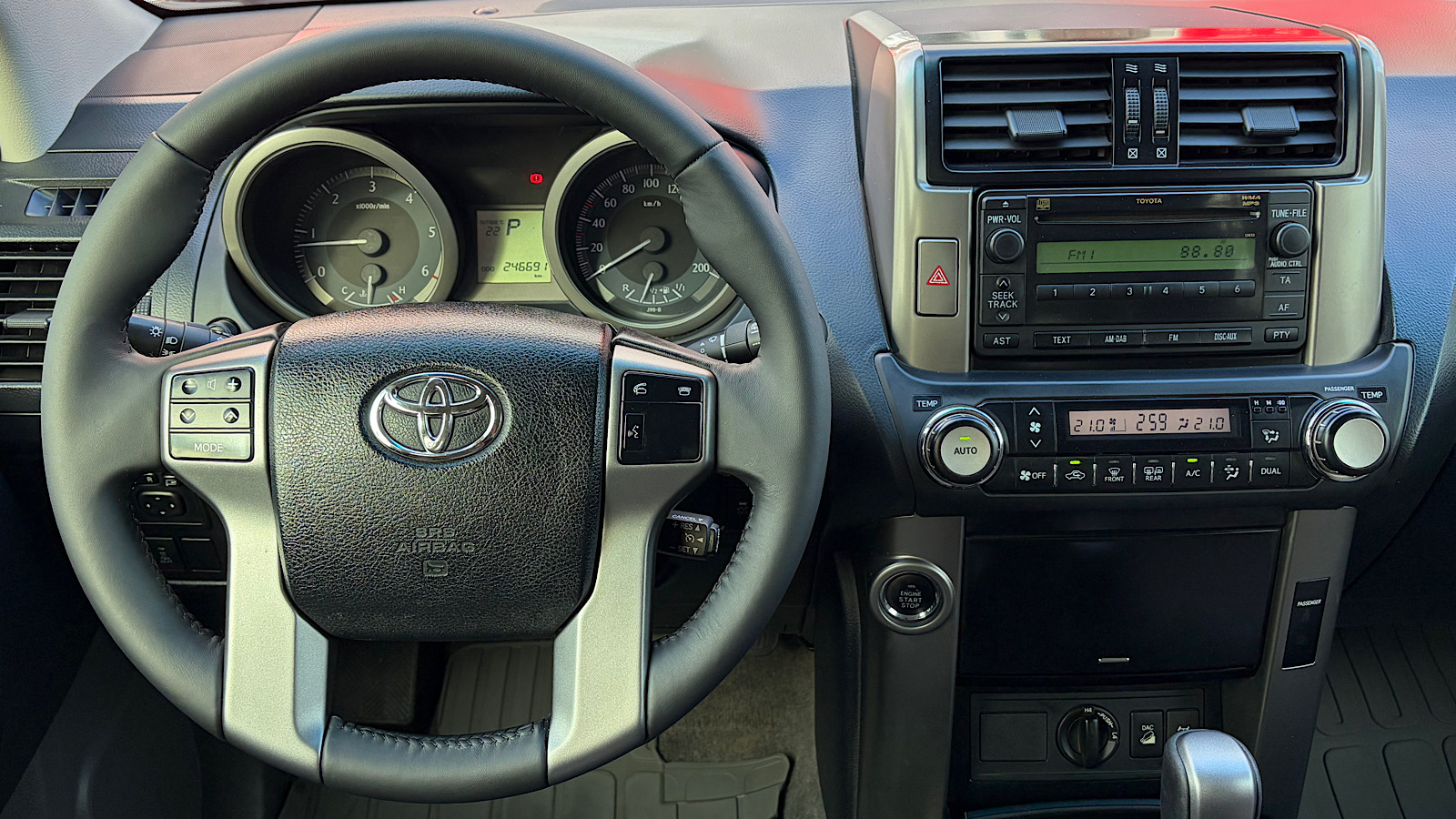 Toyota LAND CRUISER PRADO 2010 року, Універсал, Тойота Центр Запоріжжя "Восток Автомир", м.Запоріжжя | Фото № 9 Toyota LAND CRUISER PRADO 2010 року з пробігом 246691 км, Універсал, Тойота Центр Запоріжжя "Восток Автомир", м.Запоріжжя - 990000 ГРН | Фото № 9