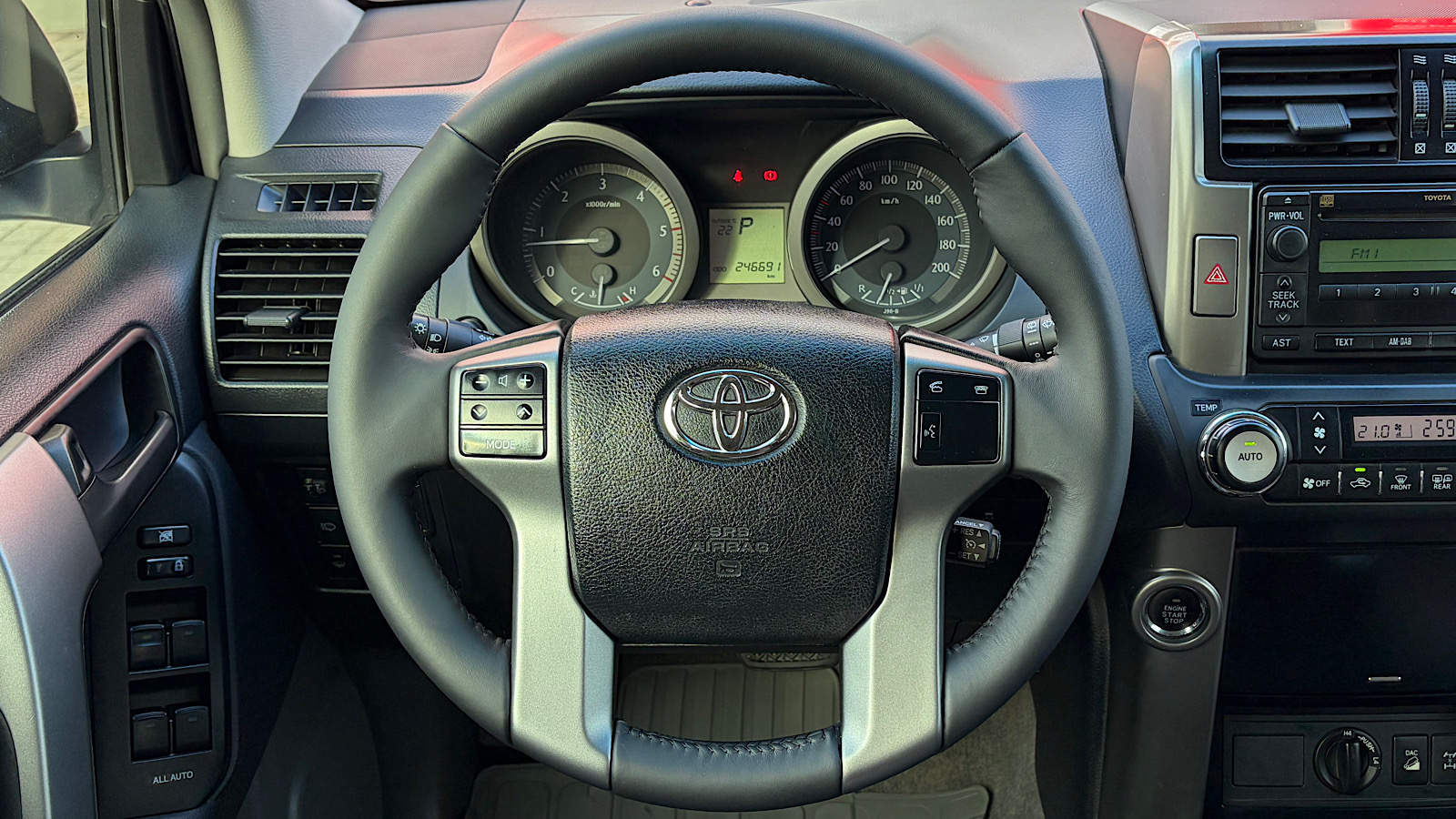 Toyota LAND CRUISER PRADO 2010 року, Універсал, Тойота Центр Запоріжжя "Восток Автомир", м.Запоріжжя | Фото № 13 Toyota LAND CRUISER PRADO 2010 року з пробігом 246691 км, Універсал, Тойота Центр Запоріжжя "Восток Автомир", м.Запоріжжя - 990000 ГРН | Фото № 13