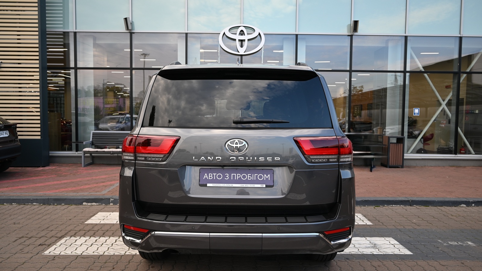 Toyota LAND CRUISER 2023 року, Універсал, Тойота Центр Київ "Сіті Плаза", м.Київ | Фото № 4 Toyota LAND CRUISER 2023 року з пробігом 16099 км, Універсал, Тойота Центр Київ "Сіті Плаза", м.Київ - 3758720 ГРН | Фото № 4