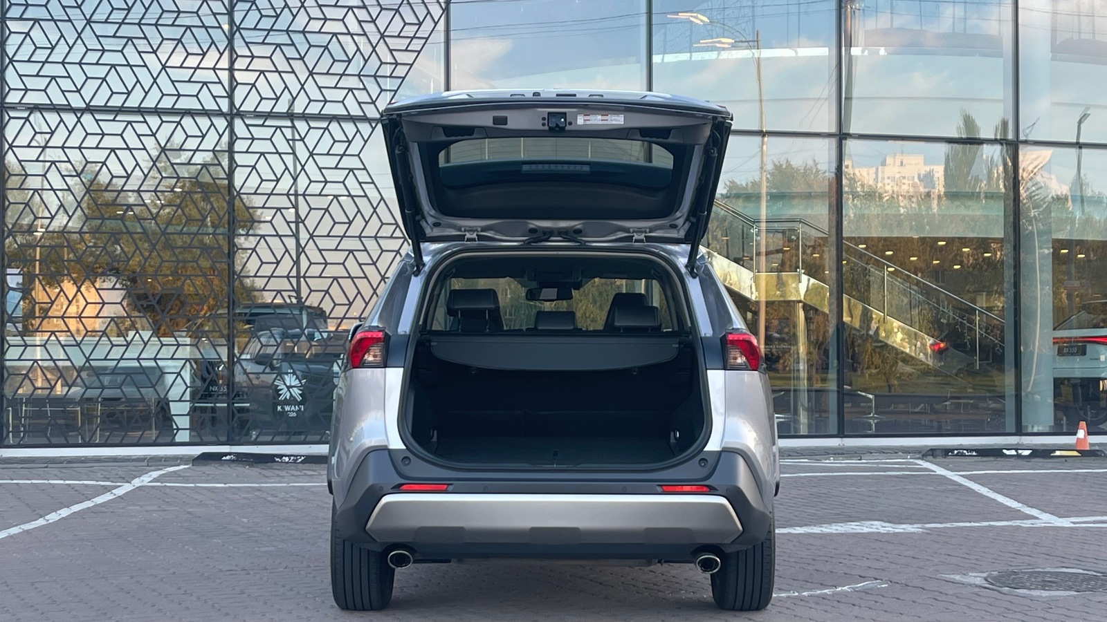 Toyota RAV4 2023 року з пробігом 134539 км, Універсал, Лексус Київ Захід, м.Київ - 1565000 ГРН | Фото № 10