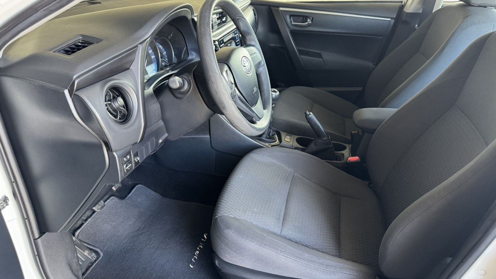 Toyota COROLLA 2018 року, Седан, Тойота Центр Київ "Автосаміт Укравто", м.Київ | Фото № 12 Toyota COROLLA 2018 року з пробігом 105441 км, Седан, Тойота Центр Київ "Автосаміт Укравто", м.Київ - 505000 ГРН | Фото № 12