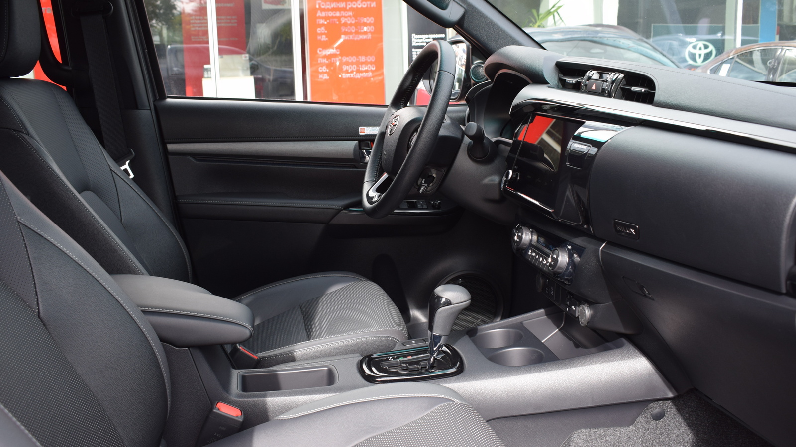 Toyota HILUX 2025 року, Пікап, Тойота Центр Житомир "Стар - Кар", м.Житомир | Фото № 6 Toyota HILUX 2025 року з пробігом 276 км, Пікап, Тойота Центр Житомир "Стар - Кар", м.Житомир - 2401698 ГРН | Фото № 6