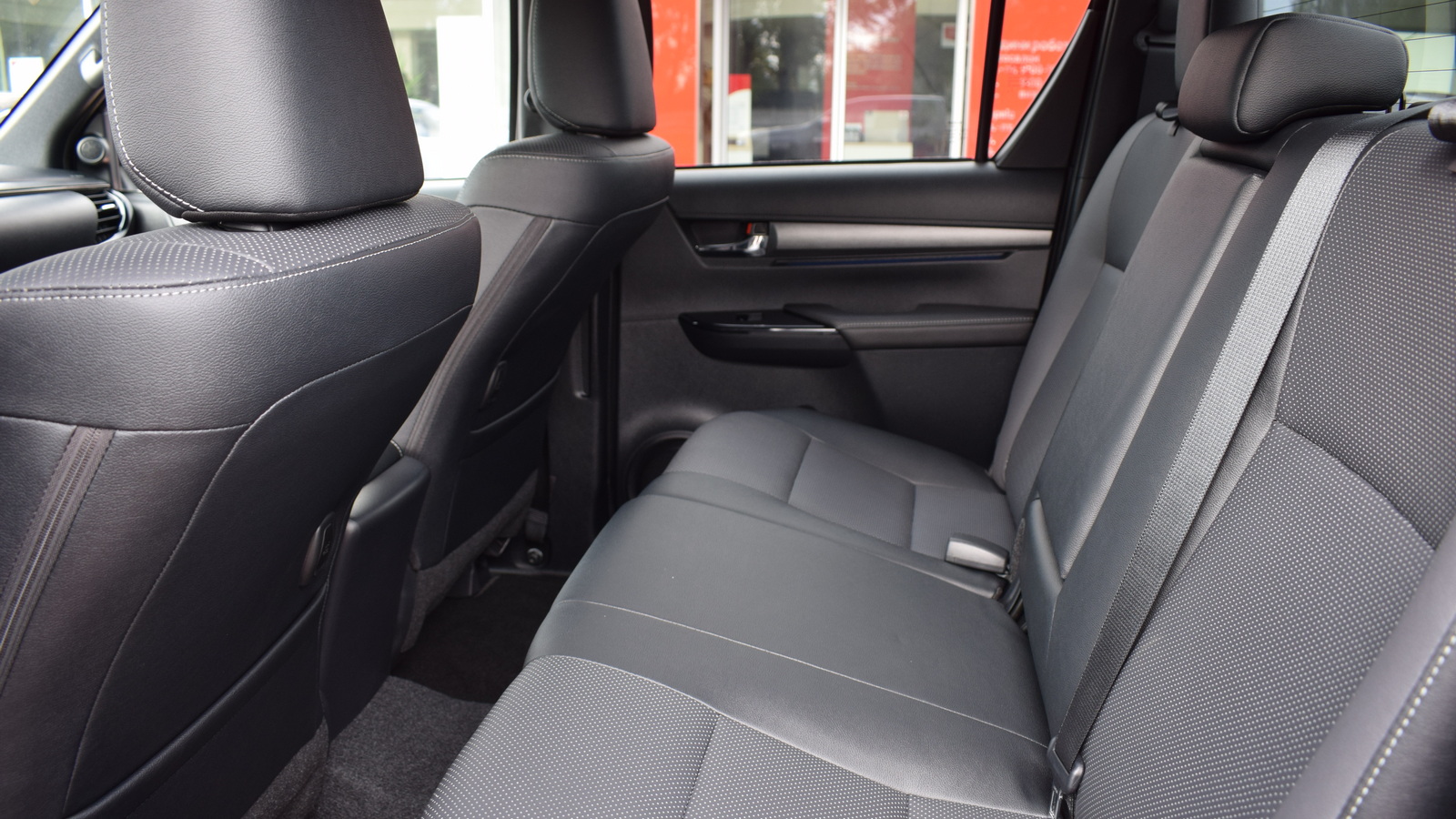 Toyota HILUX 2025 року, Пікап, Тойота Центр Житомир "Стар - Кар", м.Житомир | Фото № 11 Toyota HILUX 2025 року з пробігом 276 км, Пікап, Тойота Центр Житомир "Стар - Кар", м.Житомир - 2401698 ГРН | Фото № 11